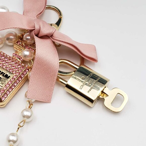 Authentic Louis Vuitton Lock & Key with unbranded Bagcharm, Keycharm, Keychain - Picture 8 of 8